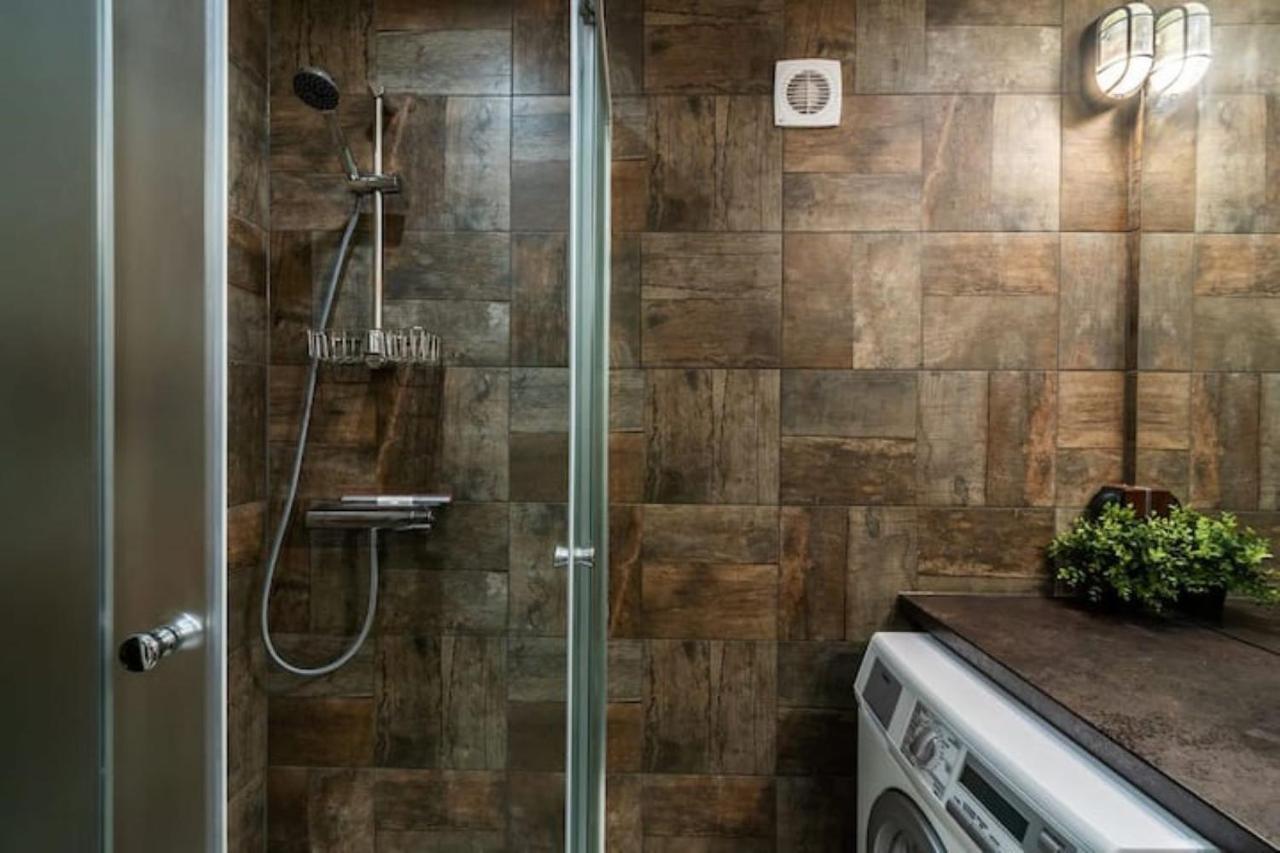 Very Stylish And Central Ac Apartment Budapest Luaran gambar